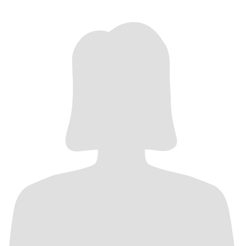 Szara sylwetka kobiety z włosami do ramion na jednolitym jasnym tle, powszechnie używana jako zastępcze zdjęcie profilowe dla Klaudii Białopotockiej.