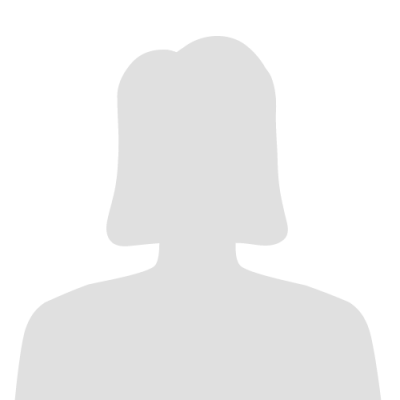 Szara sylwetka kobiety z włosami do ramion na jednolitym jasnym tle, powszechnie używana jako zastępcze zdjęcie profilowe dla Klaudii Białopotockiej.